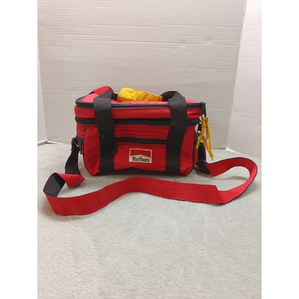 Vintage Marlboro Insulated Red Lunchbox Lunch Bag  Food Drink Cooler 6pack zips